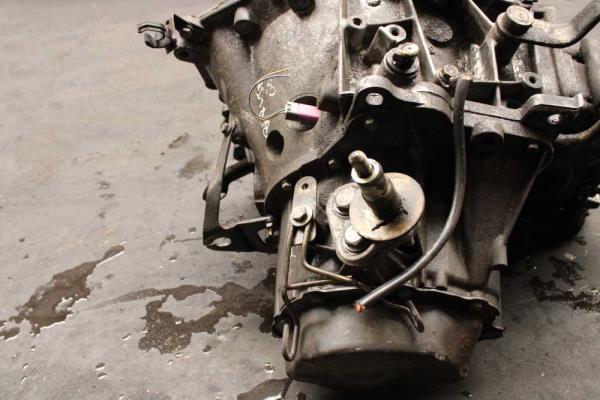 BOITE DE VITESSE MANUEL CITROEN BERLINGO / PEUGEOT PARTNER 1.9D - Vue 5